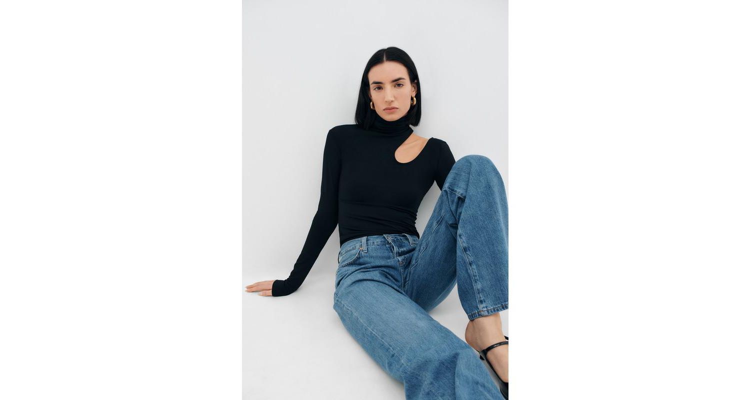 Women's Allegra Extra-Long Sleeve Turtleneck Cutout-Shoulder Jersey Evening Top