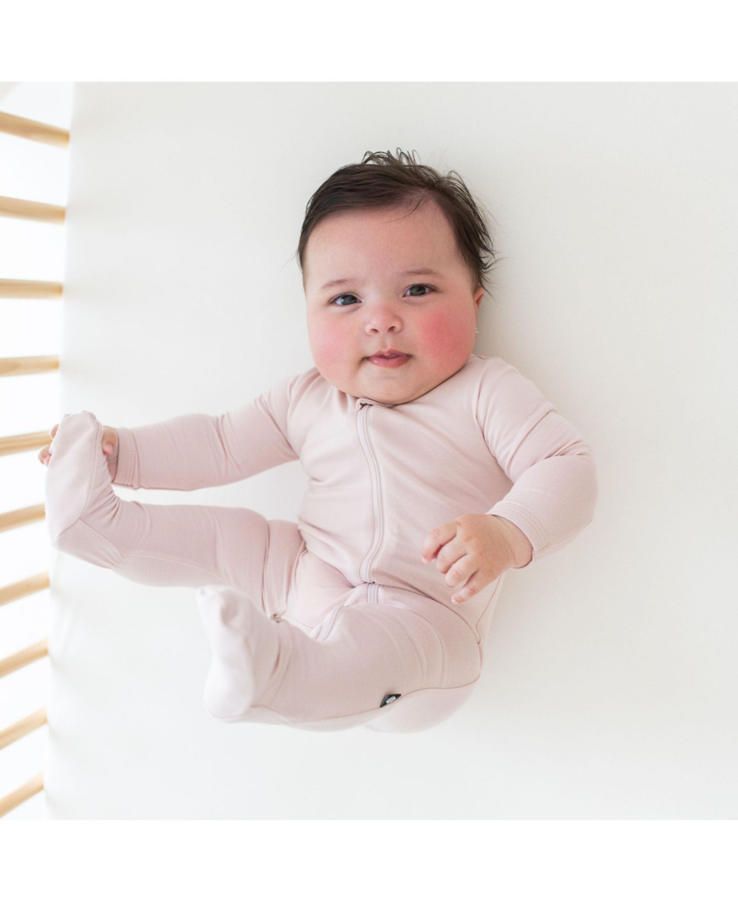 Детский комбинезон на молнии Kyte Baby со стопами, Cloud, 0-3 мес, цвет: Пудровый — фото 2