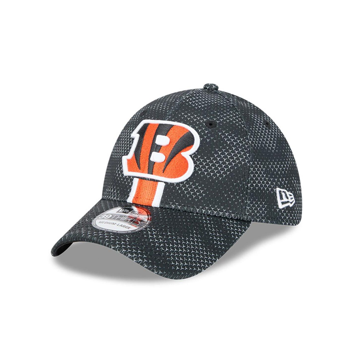 Мужская кепка New Era Black Cincinnati Bengals 2024 Sideline 39THIRTY Flex Hat — фото 1