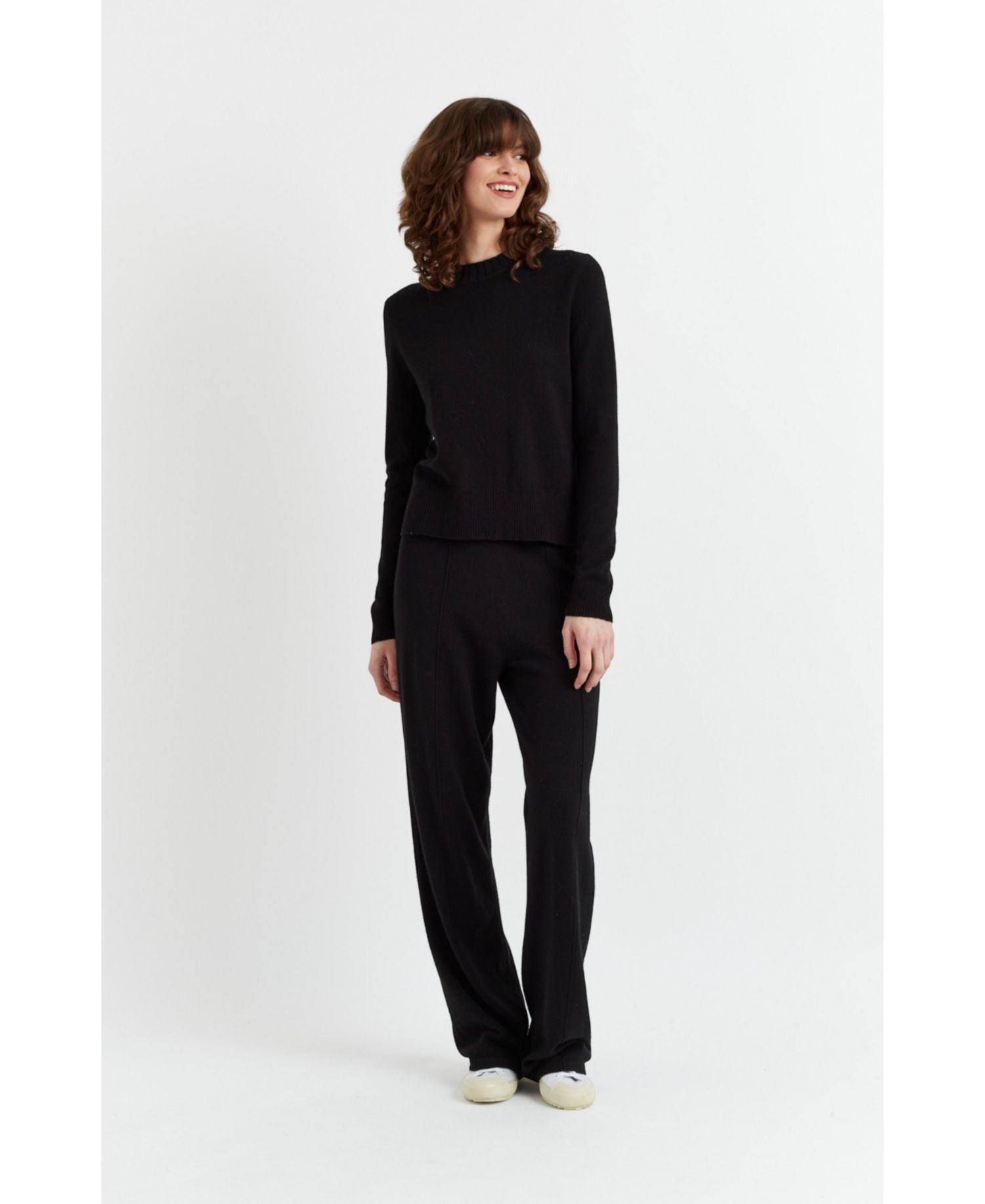 Women's Chinti and Parker Wool and Cashmere Cropped Sporty Sweater