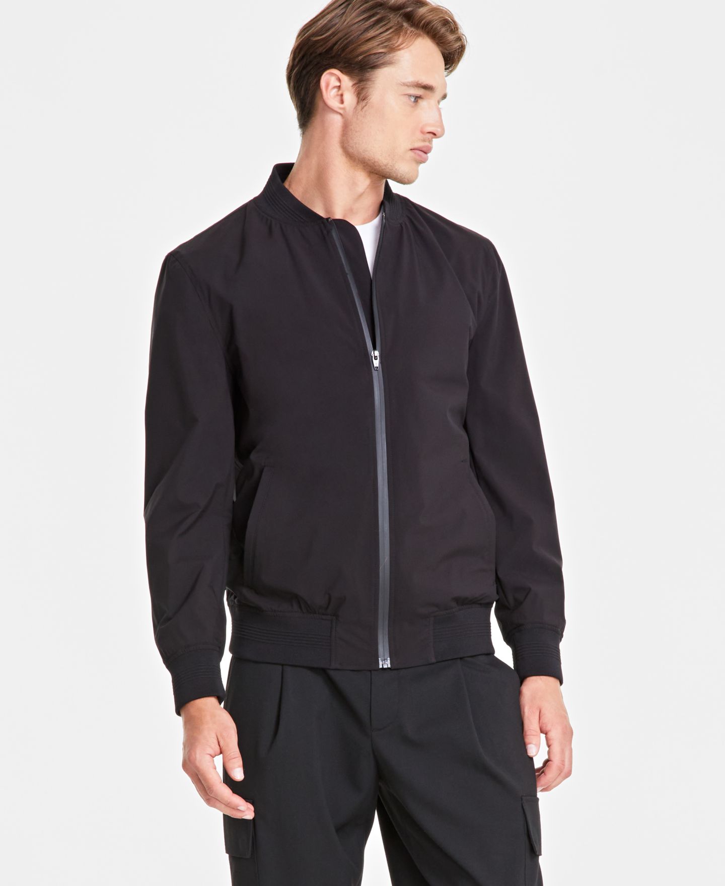 Мужская куртка Alfani Regular-Fit Water-Resistant Full-Zip Bomber, цвет: Глубокий чёрный — фото 1