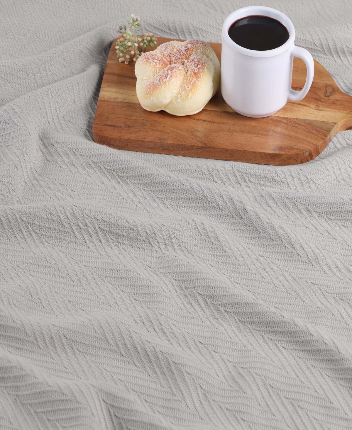 Superior Chevron All-season Cotton Throw, 50" X 60" In Silver