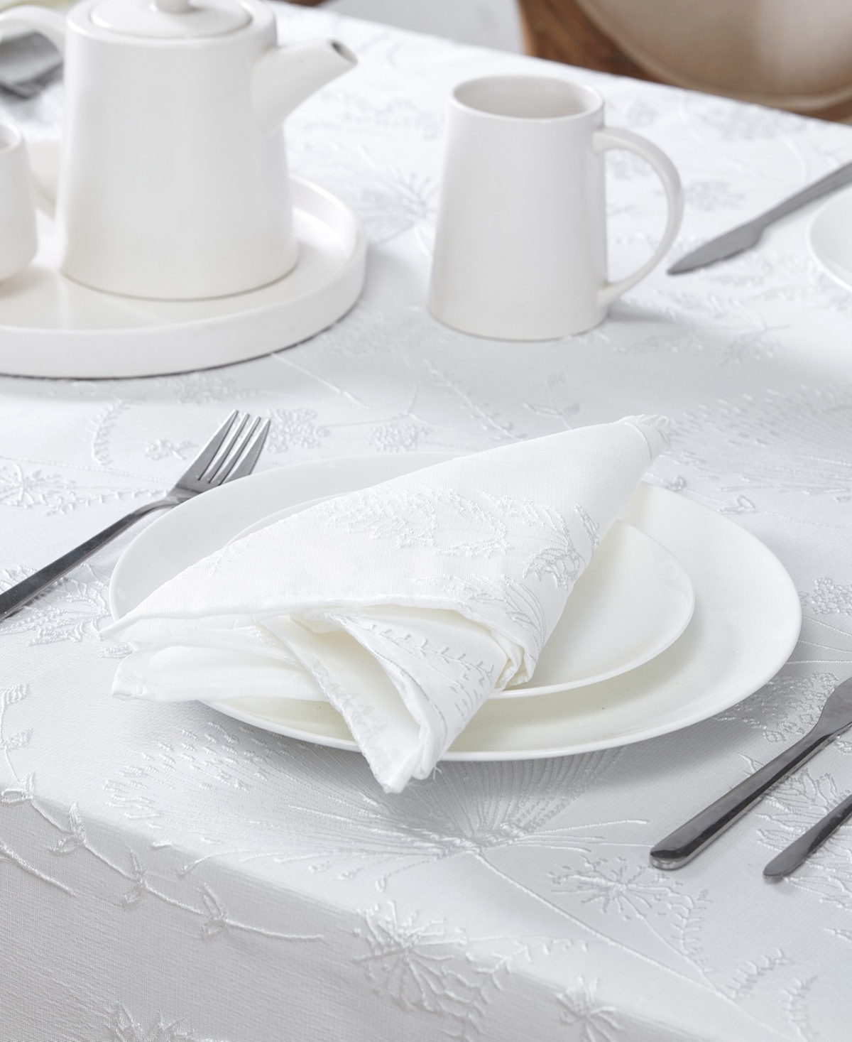 Laura Ashley Raised Woven Napkin Set Of 6, 18" X 18" In Cynthia White