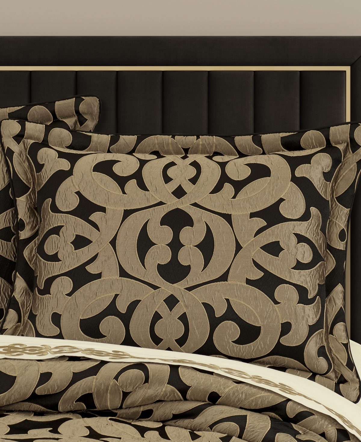 J Queen New York La Boheme 4-pc. Comforter Set, Queen In Onyx