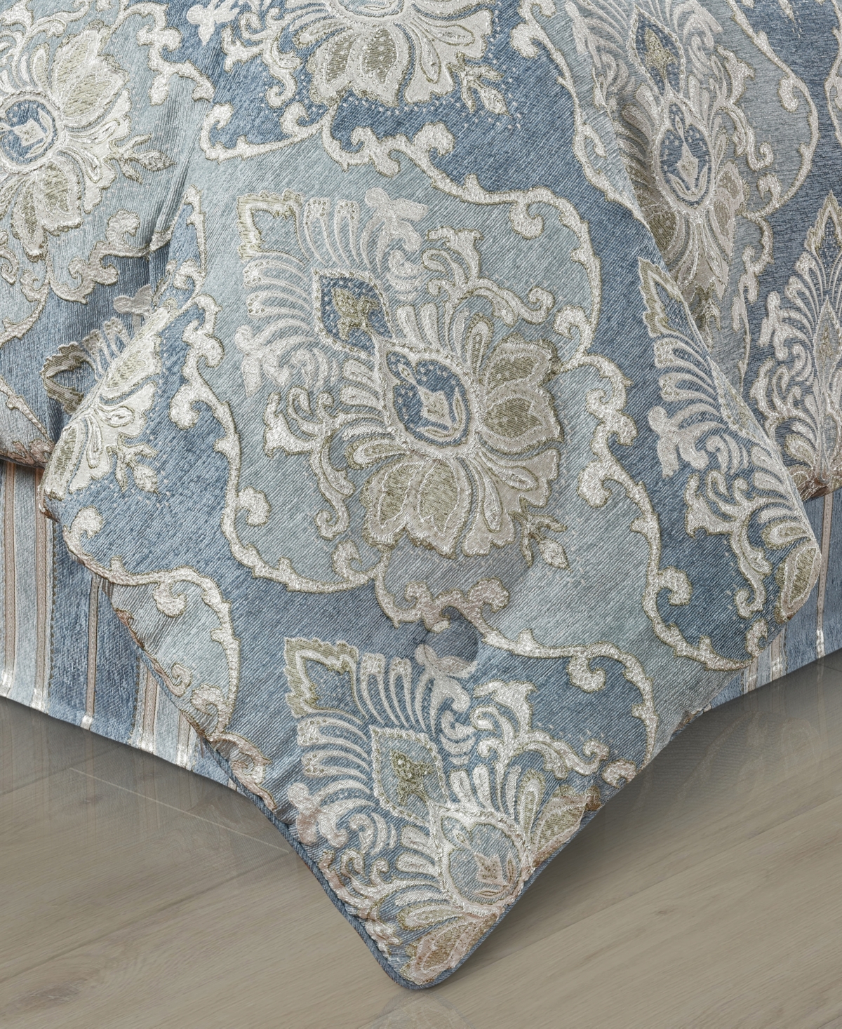 J Queen New York Celtic 4-pc. Comforter Set, California King In Spa