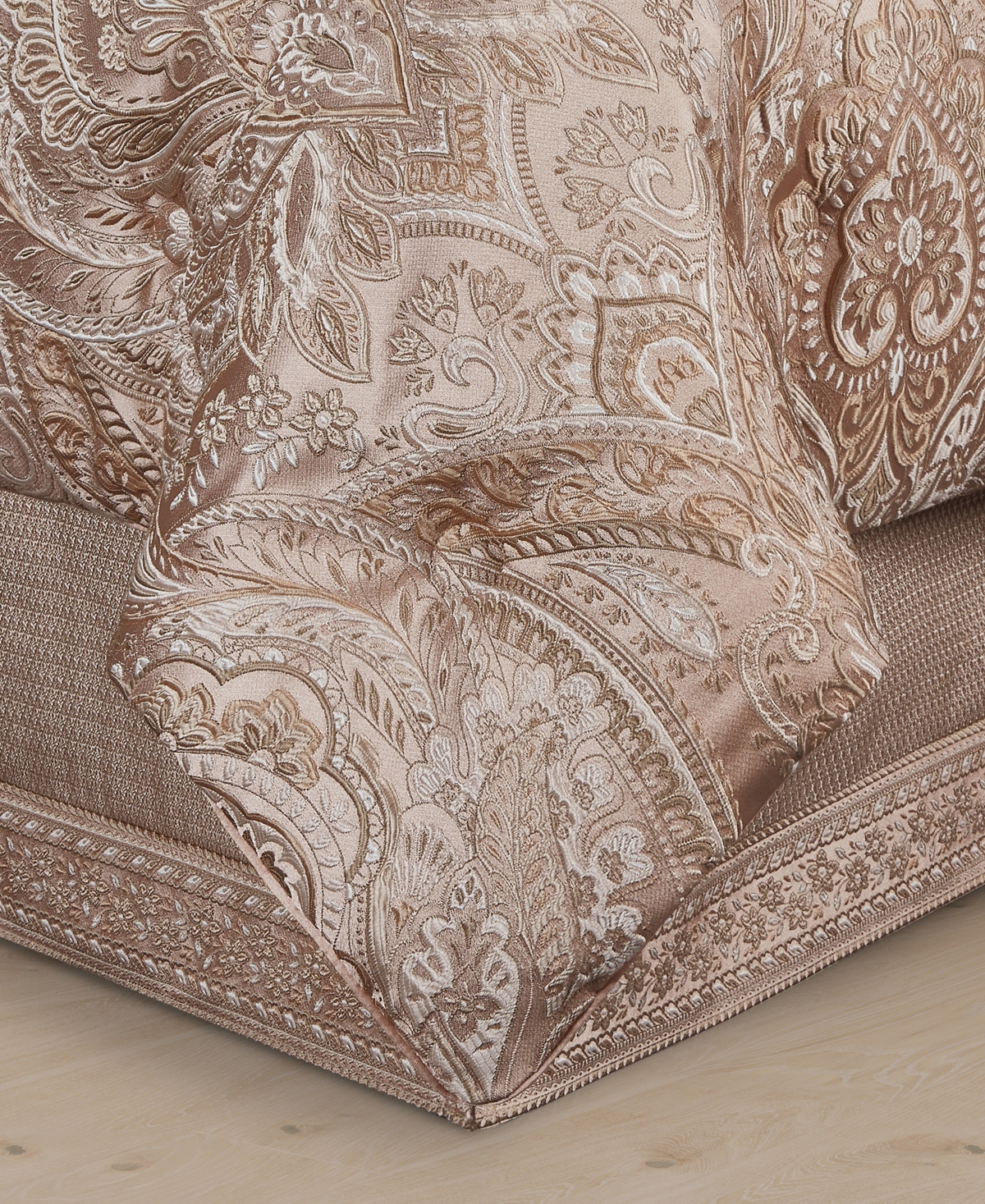 J Queen New York Fiorello 4-pc. Comforter Set, California King In Blush