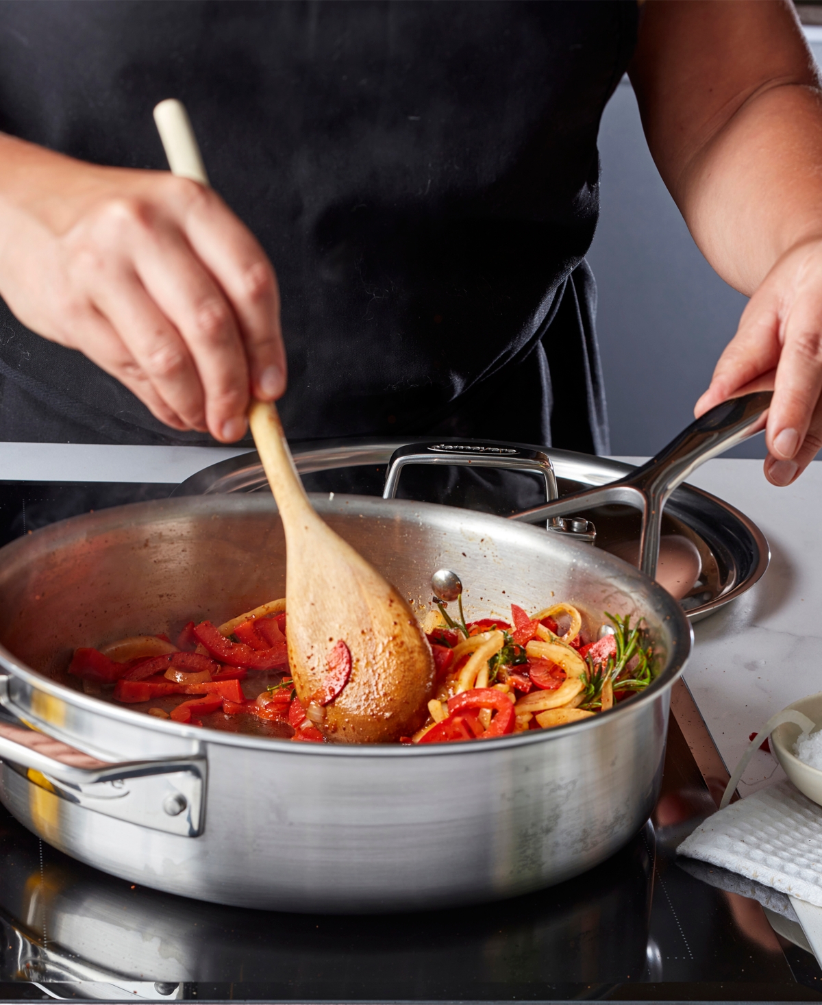 DEMEYERE ESSENTIAL 5 STAINLESS STEEL 2-PIECE SAUTE PAN WITH LID 