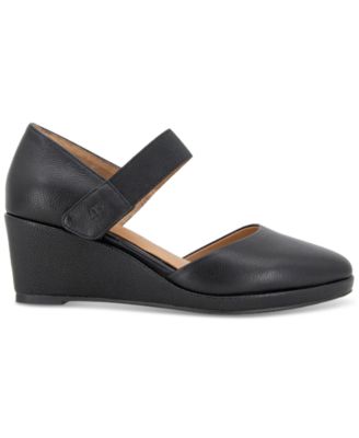 Women's Oriana Wedge Pumps