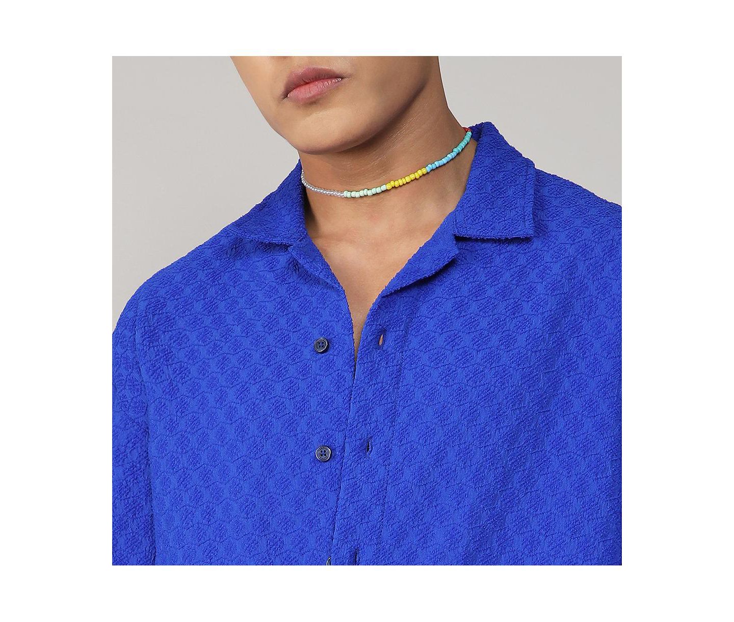 Мужская рубашка Cahoot Royal Blue Textured Geometric Oversized, цвет: Синий — фото 5