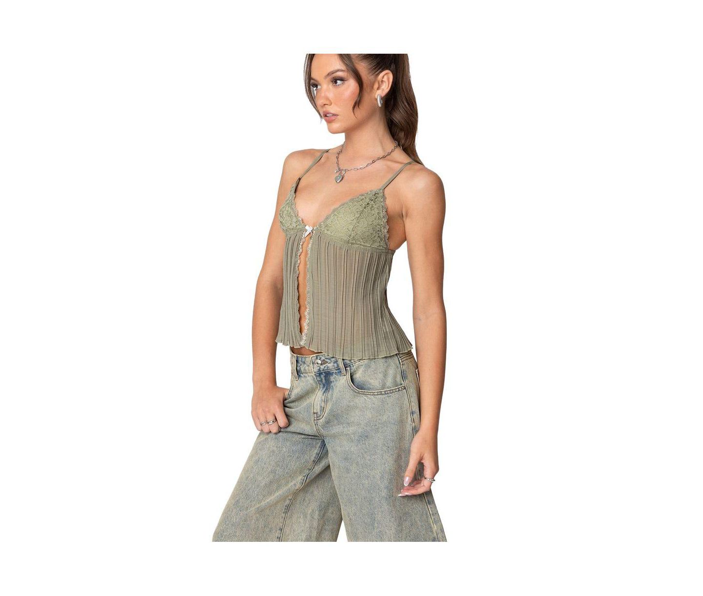 Женский топ Edikted Pleated Lacey Split Front, цвет: Оливковый — фото 2