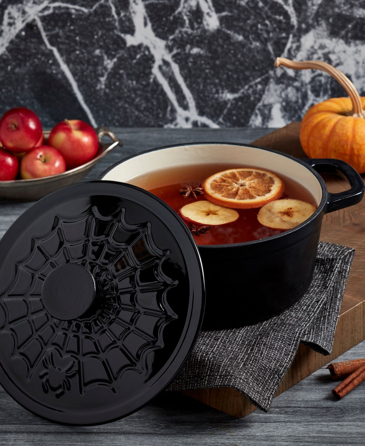 Smith And Clark Iron Works Enameled Cast Iron 3-qt. Spider Web Dutch Oven In Black