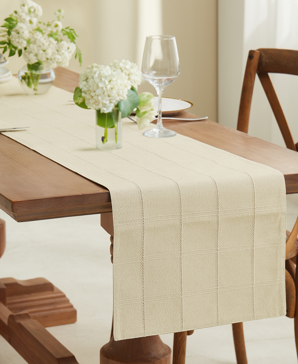 Izod Chadwick Lurex Runner, 14" X 72" In Linen Gold