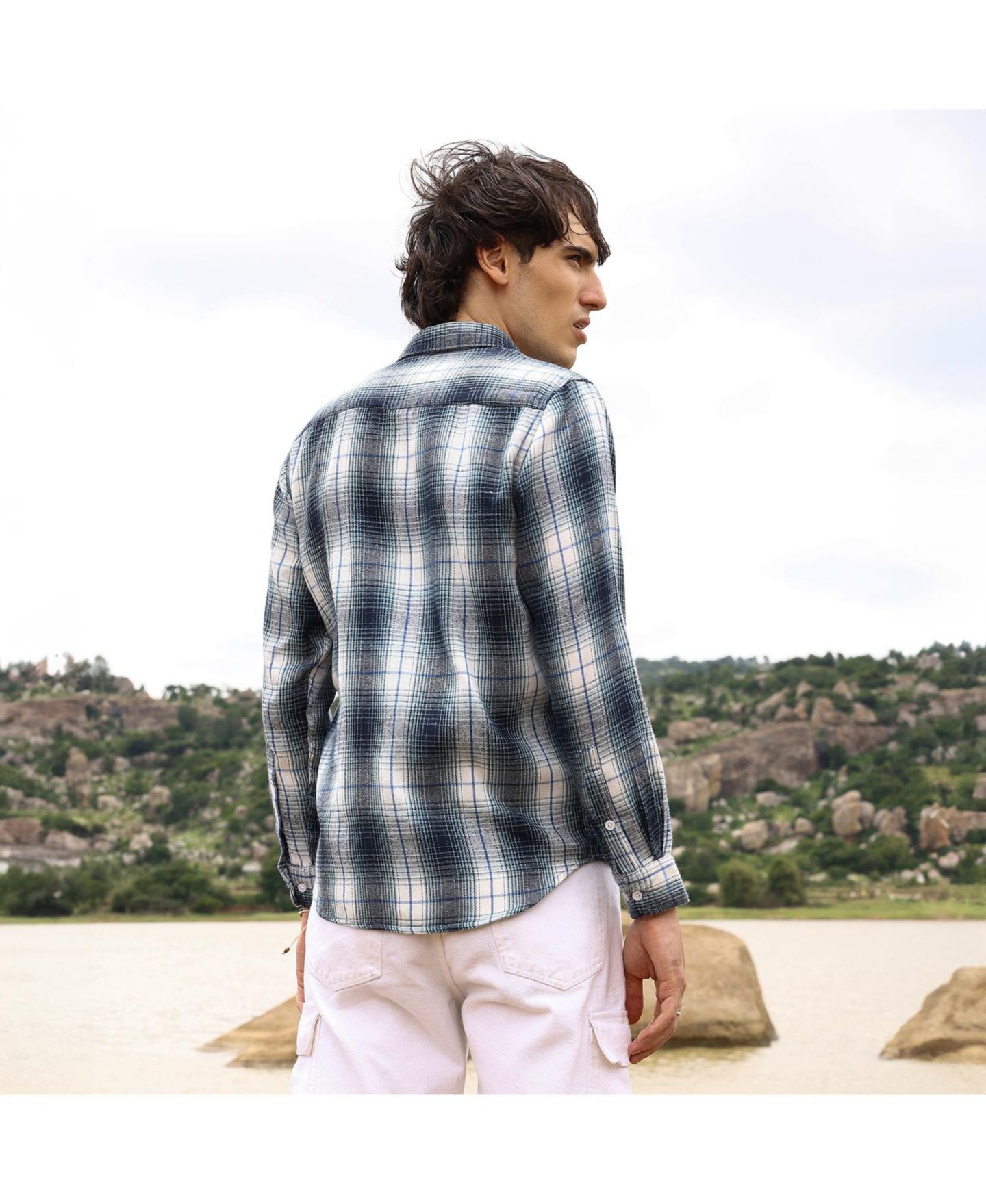 Мужская рубашка Cahoot Campus Sutra Navy Blue & Ivory White Ombre Buffalo Check, цвет: Синий — фото 4
