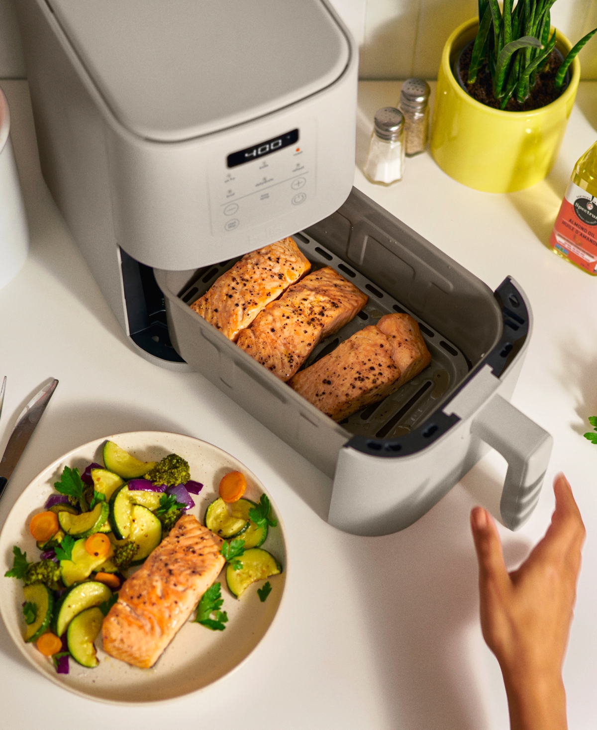 Bella 4 Qt. Long-basket Nonstick Air Fryer In Oatmilk