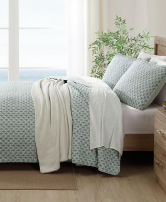 Coastal Batik Reversible 3-Pc. Quilt Set, Full/Queen