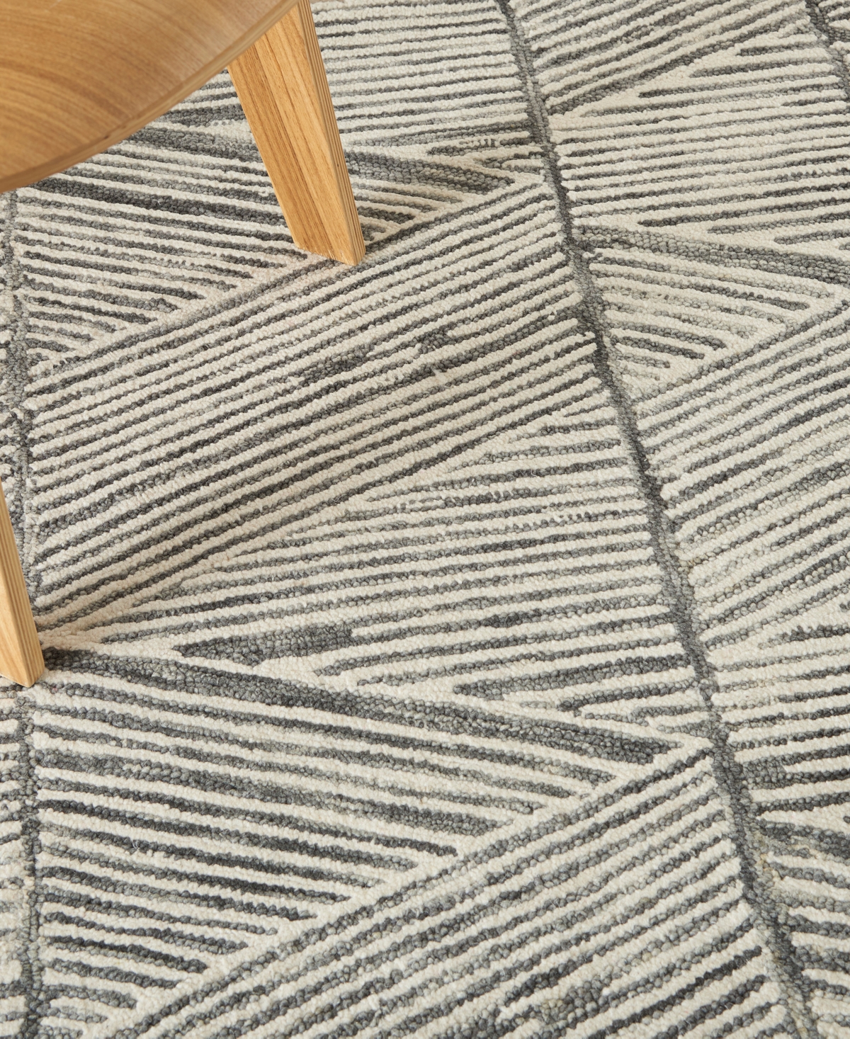 Nourison Home Colorado Clr01 3'9"x5'9" Area Rug In Gray,white