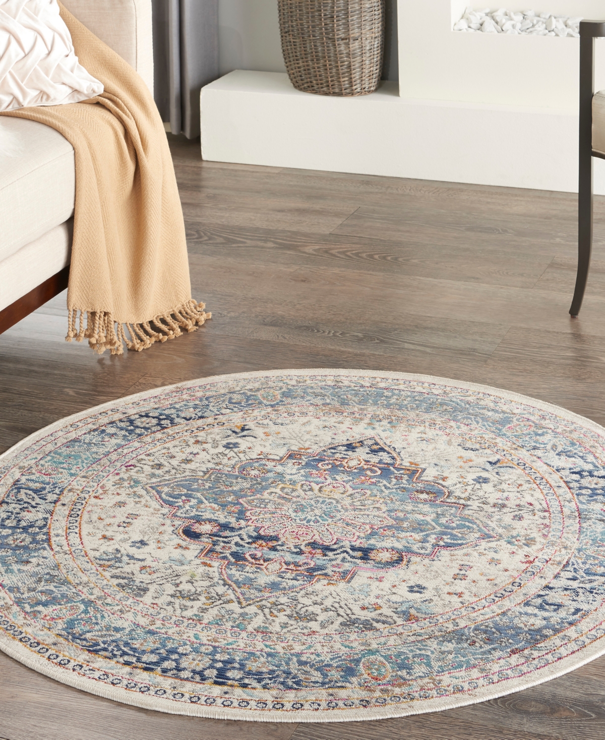 Nourison Home Vintage Kashan Vka07 4'x4' Round Area Rug In Ivory,blue