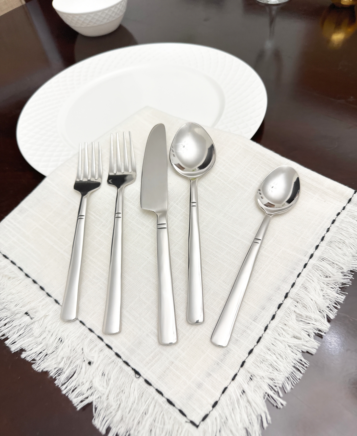 Vibhsa Double Dora 20-pc. Flatware Set, Serving For 4 In Silver Glossy Finish