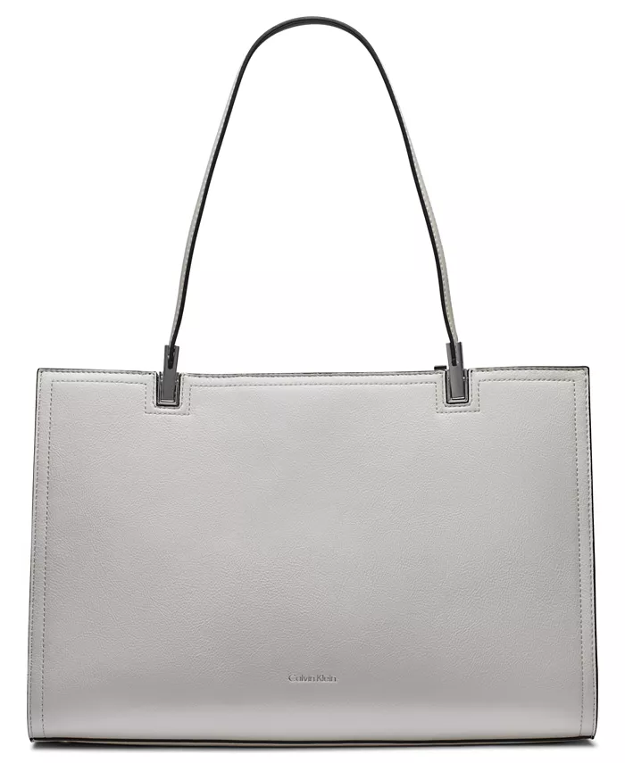 https://slimages.macysassets.com/is/image/MCY/products/7/optimized/30194827_fpx.tif?op_sharpen=1&wid=700&fit=fit,1&fmt=webp