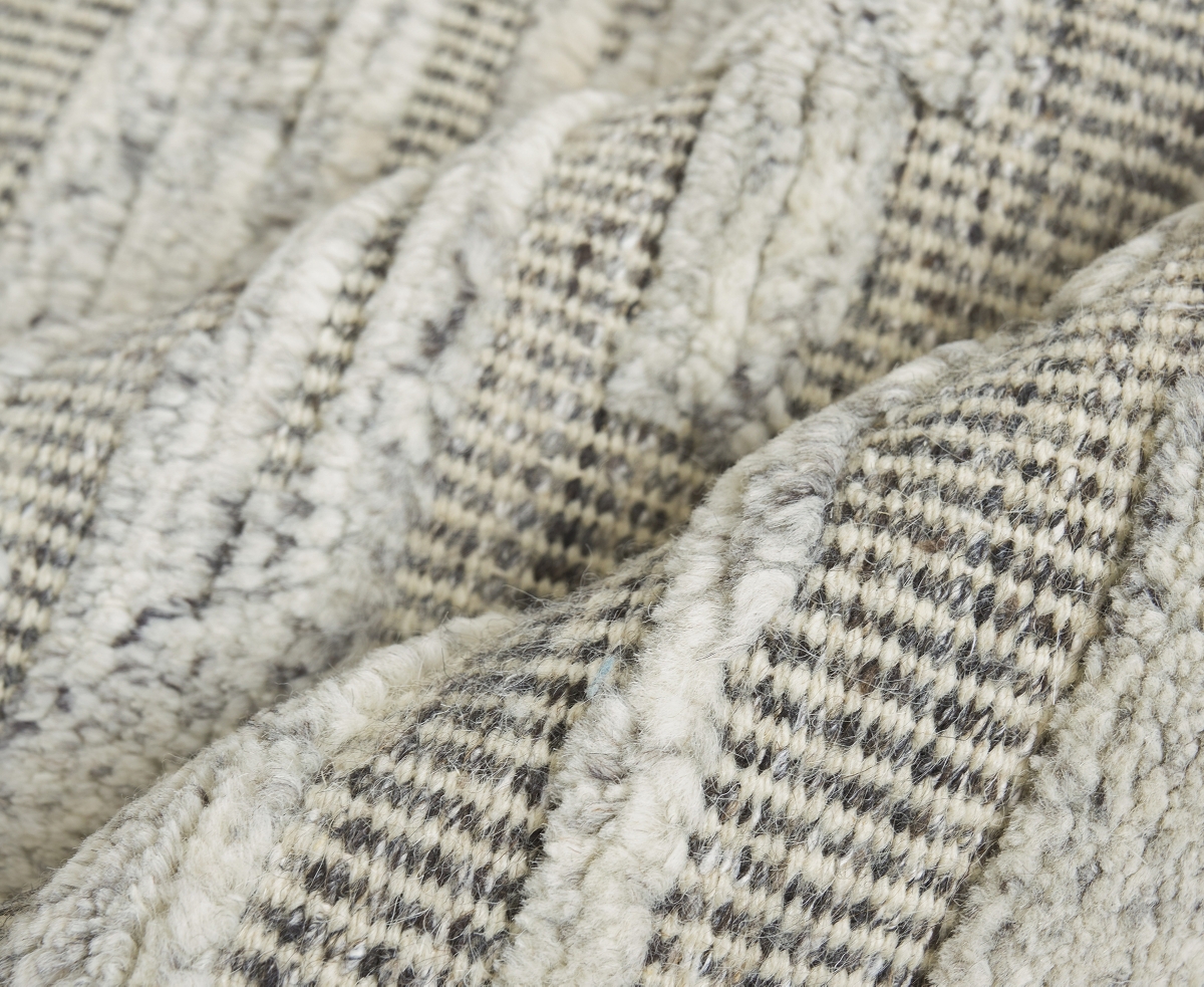 Exquisite Rugs Calibre 4461 Area Rug, 6' X 9' In Silver