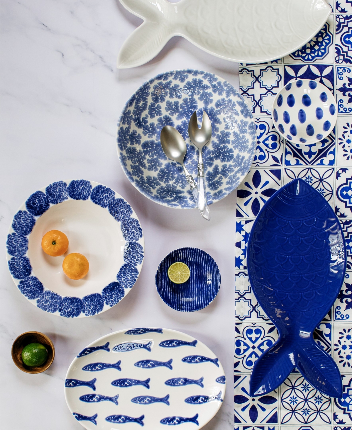Vietri Santorini Fish Small Oval Platter In Blue
