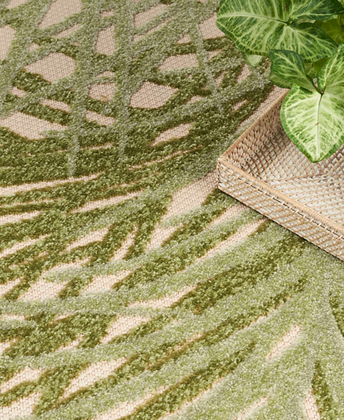 Nourison Home Aloha Alh41 2'3"x8' Runner Area Rug In Ivory,green