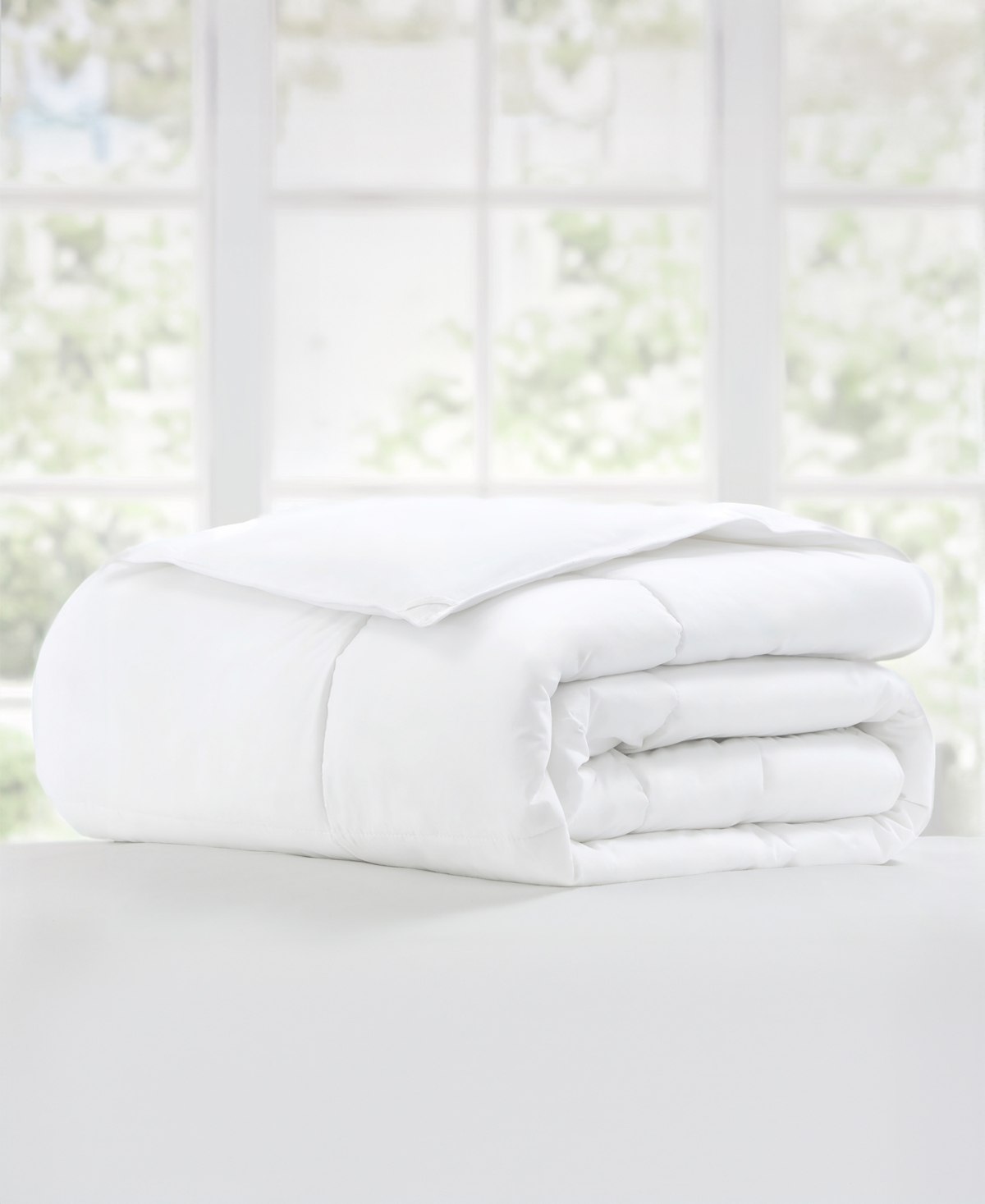 Ienjoy Home Solid Cotton Comforter In White