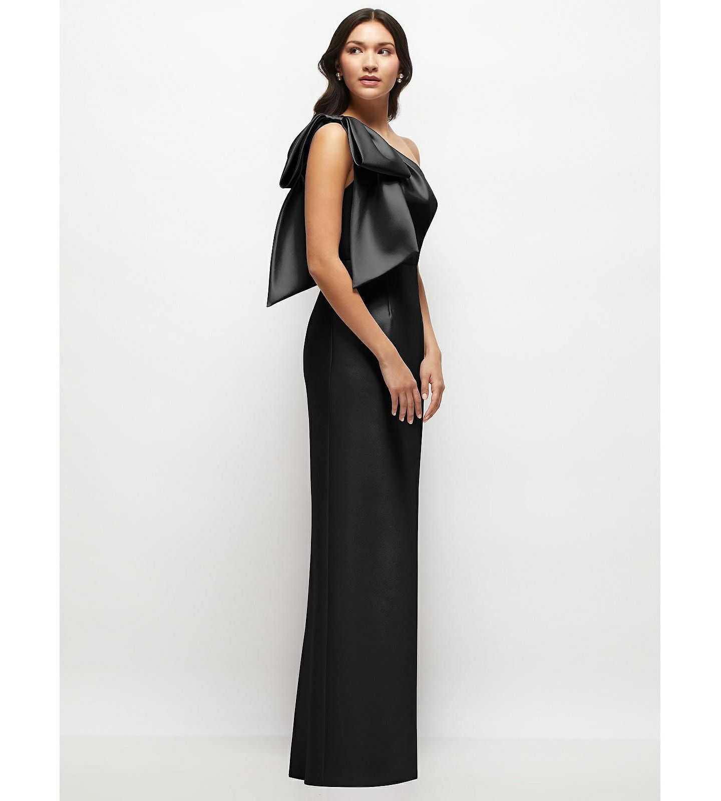 Женское платье Alfred Sung Oversized Bow One-Shoulder Satin Column Maxi, цвет: Чёрный — фото 3
