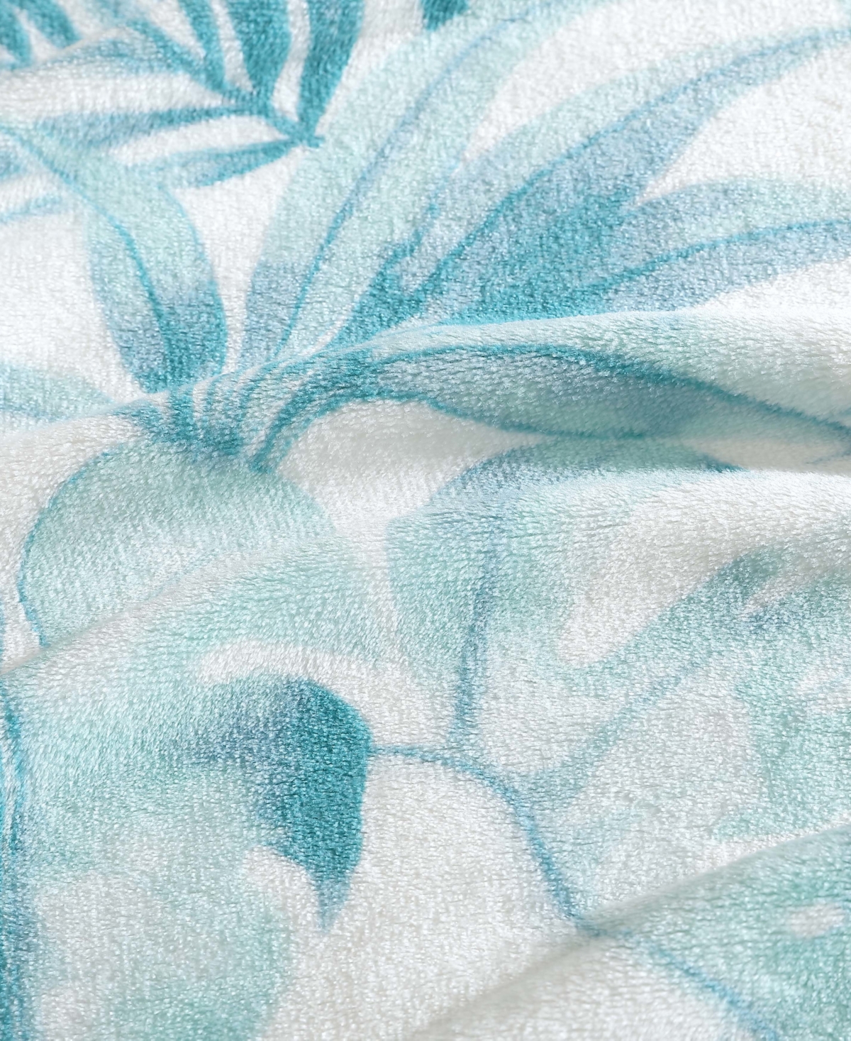Tommy Bahama Home Ultra Soft Plush Fleece Throw, 70" X 50" In White,green