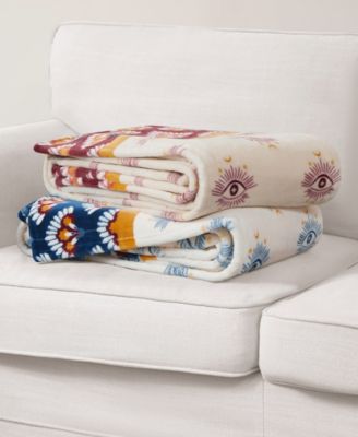 CLOSEOUT! Plush Ultra Soft Throw, 50" x 70"