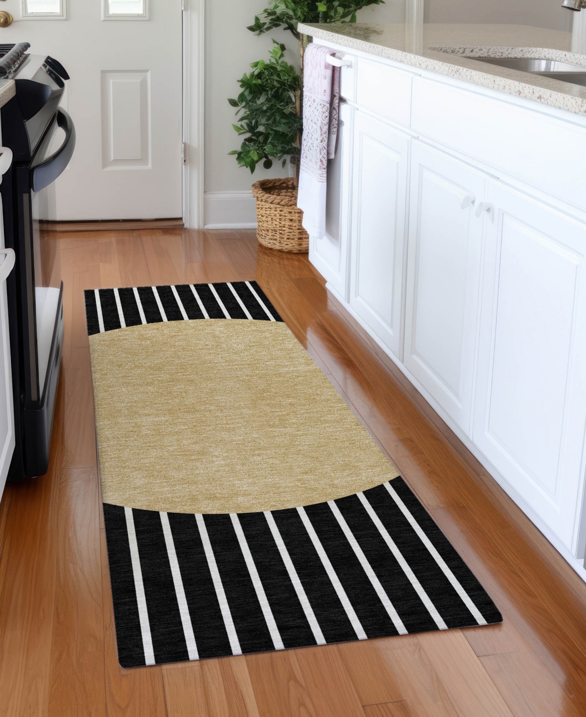 Addison Chantille Machine Washable Acn994 2'3"x7'6" Runner Area Rug In Black