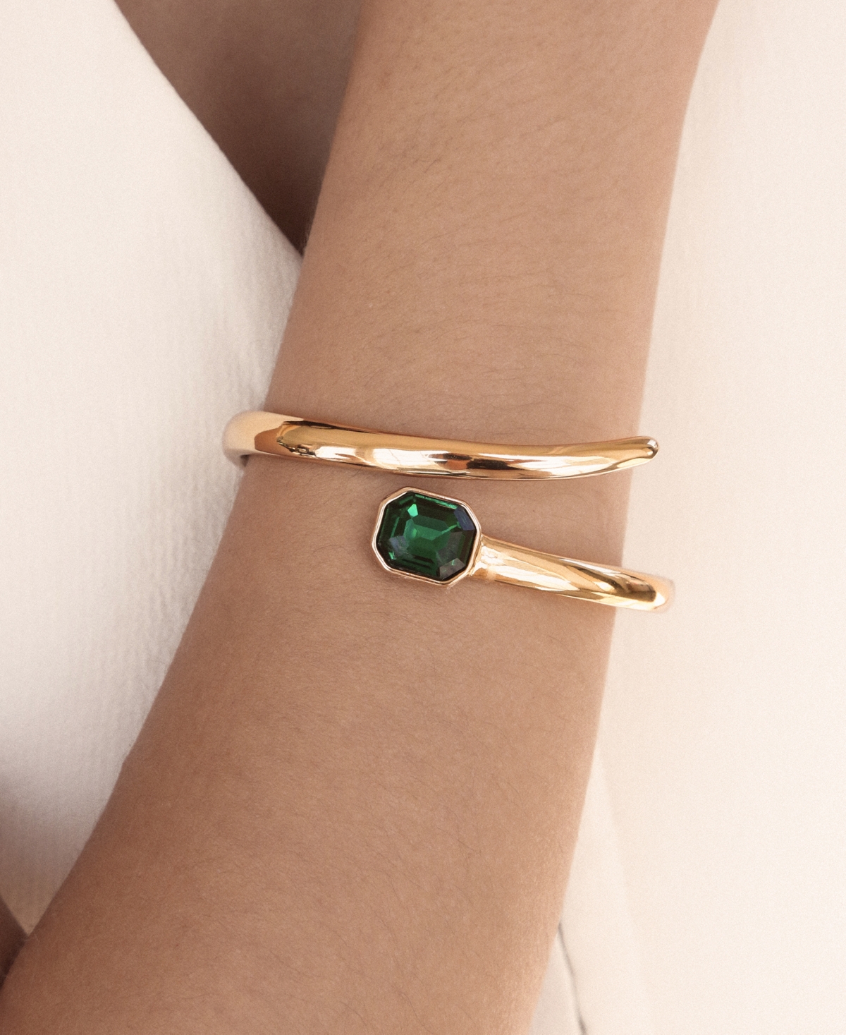 Ettika Emerald Deco Wrap Cuff Bracelet In Green
