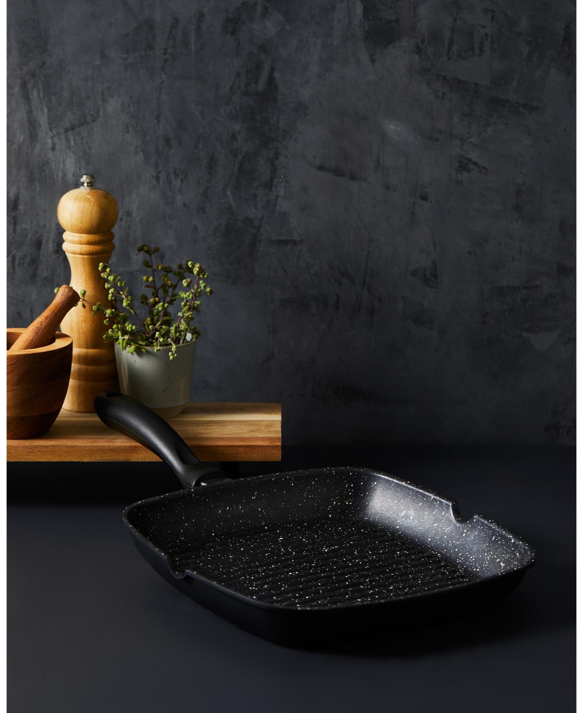 Cuisine::pro Stone 11"x11" Cast Aluminum Grill Pan In Black
