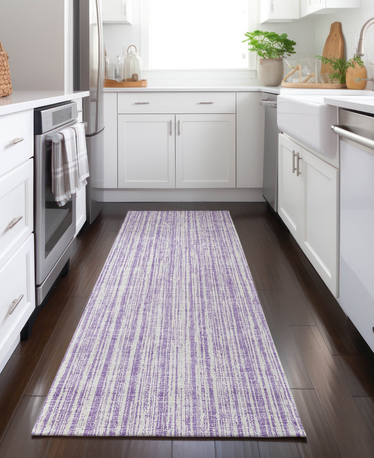 Addison Chantille Acn760 2'3"x7'6" Runner Area Rug In Lavender