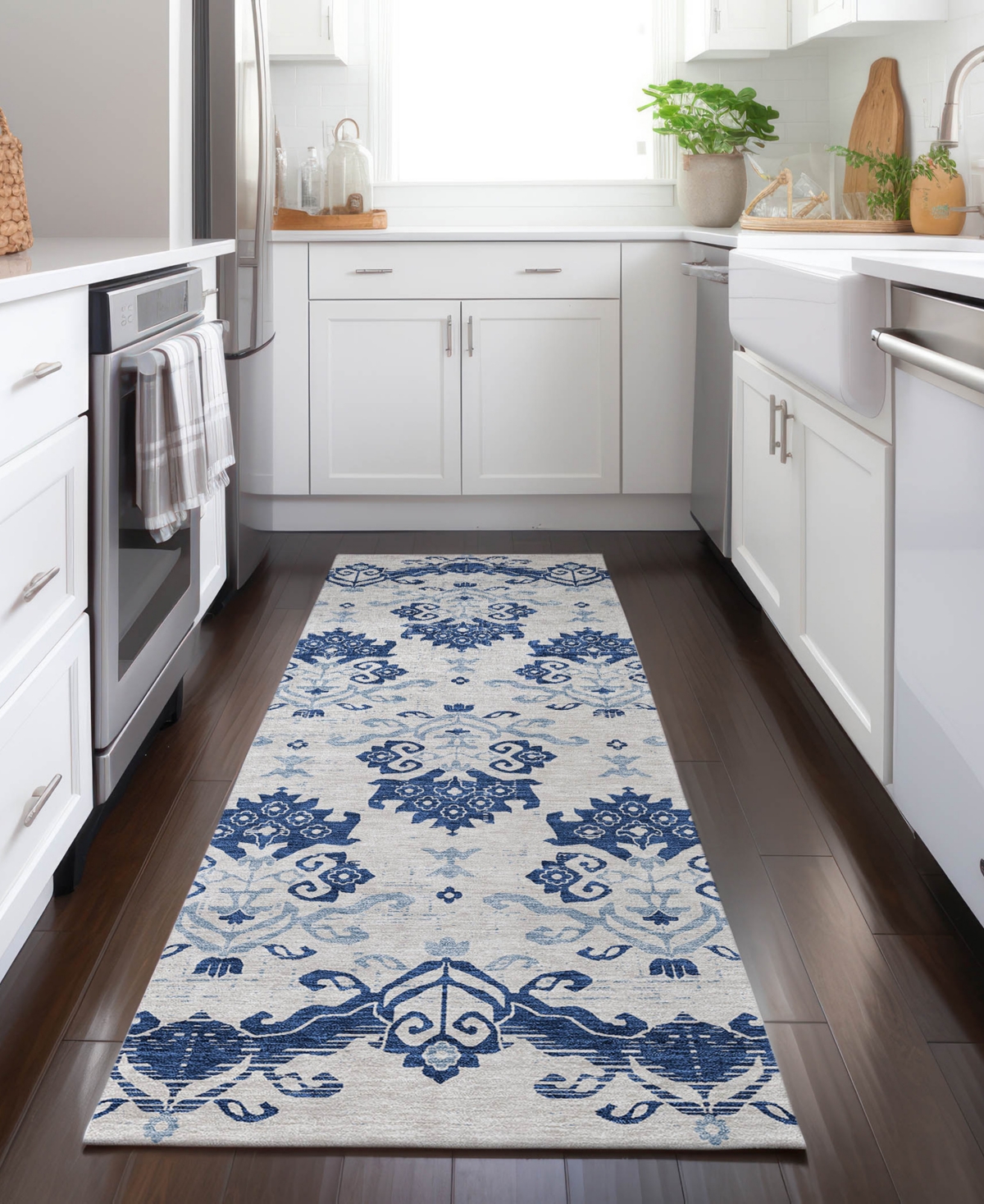 Addison Chantille Acn759 2'3"x7'6" Runner Area Rug In Navy