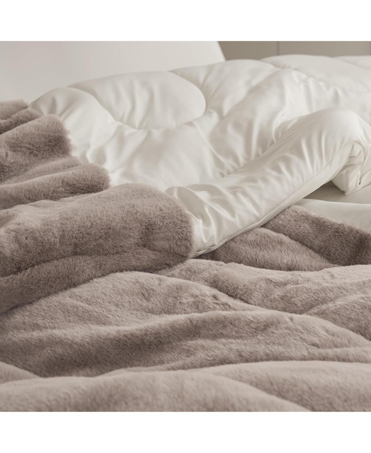 Coma Inducer Opposites Attract Oversized Comforter Set -- Plush brown bear
