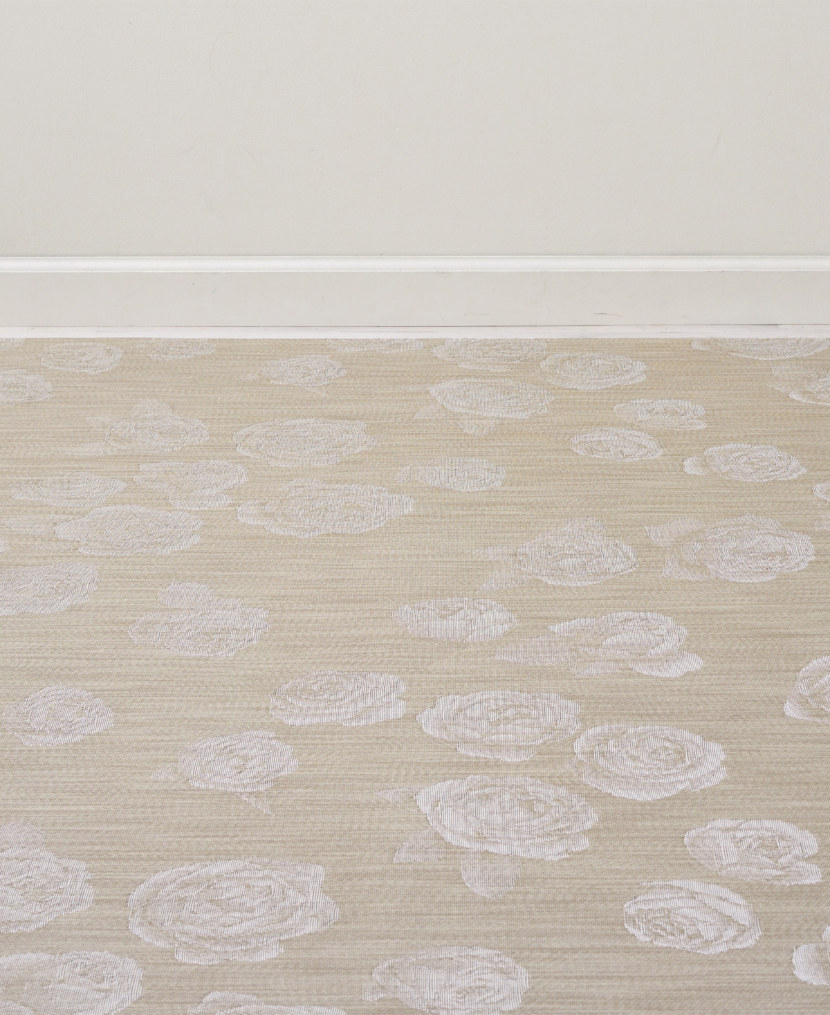 CHILEWICH MARTHA STEWART ROSETTE RUG, 46"X72"