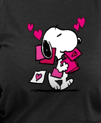 Plus Size Peanuts Snoopy Valentines Day Graphic Crew Neck Top