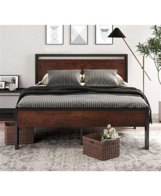 Solid Wood Platform Bed with Mahogany Panels – Headboard & Footboard Design for a Refined Bedroom Look