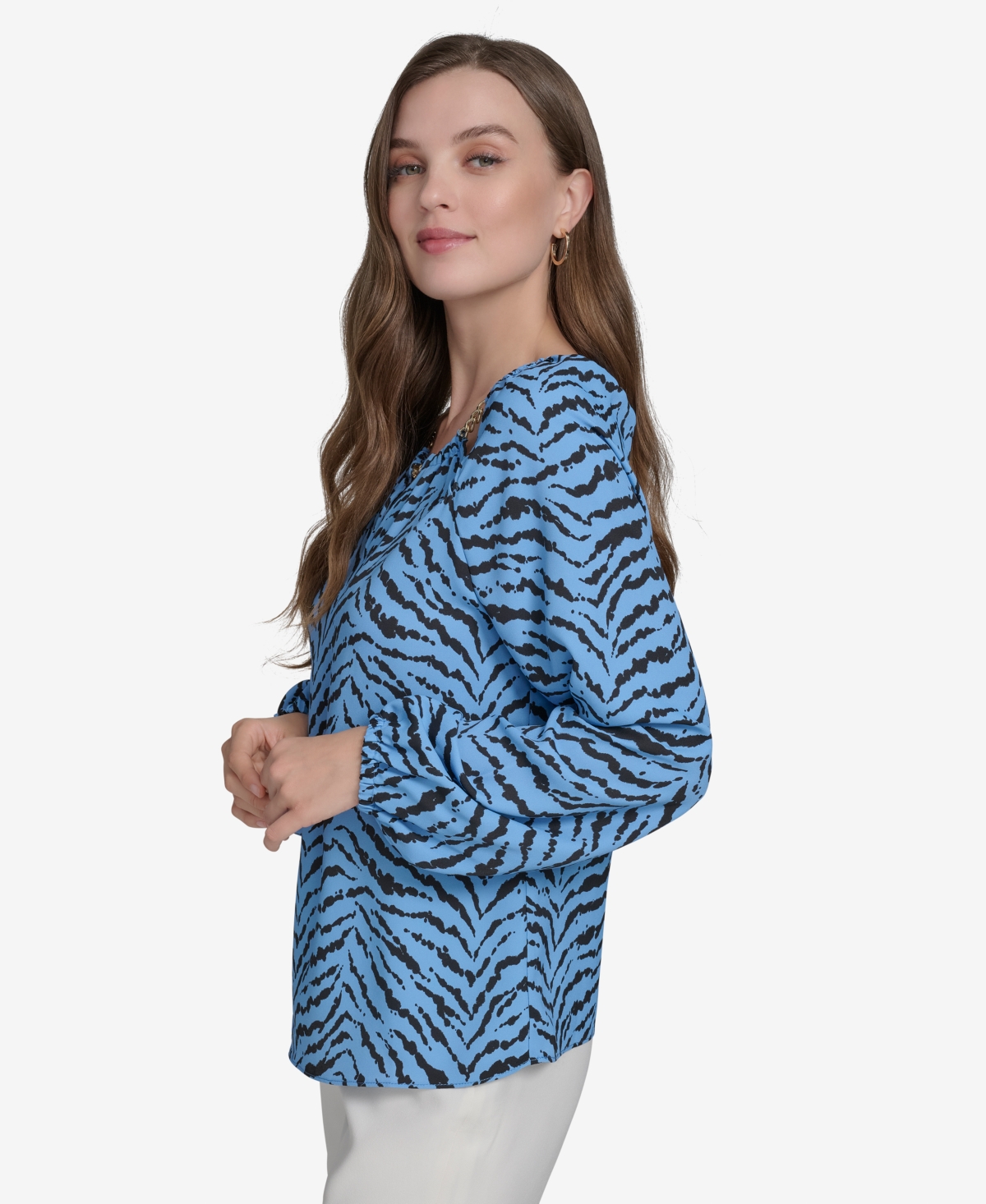 HALSTON WOMEN'S PRINTED CHAIN CUT-OUT BLOUSE 
