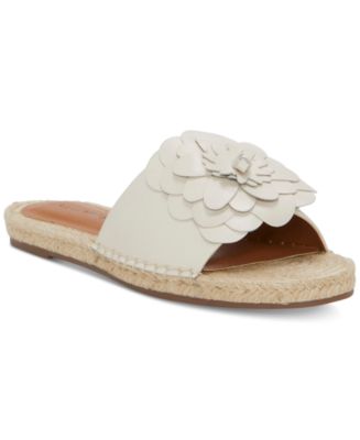 (取寄) ラッキーブランド レディース フローラル フラッツ サンダル Lucky Brand women Biricha Floral Flat Sandals Tusk Lucky Brand Women's Biricha Flower Flat Sandals - Macy's