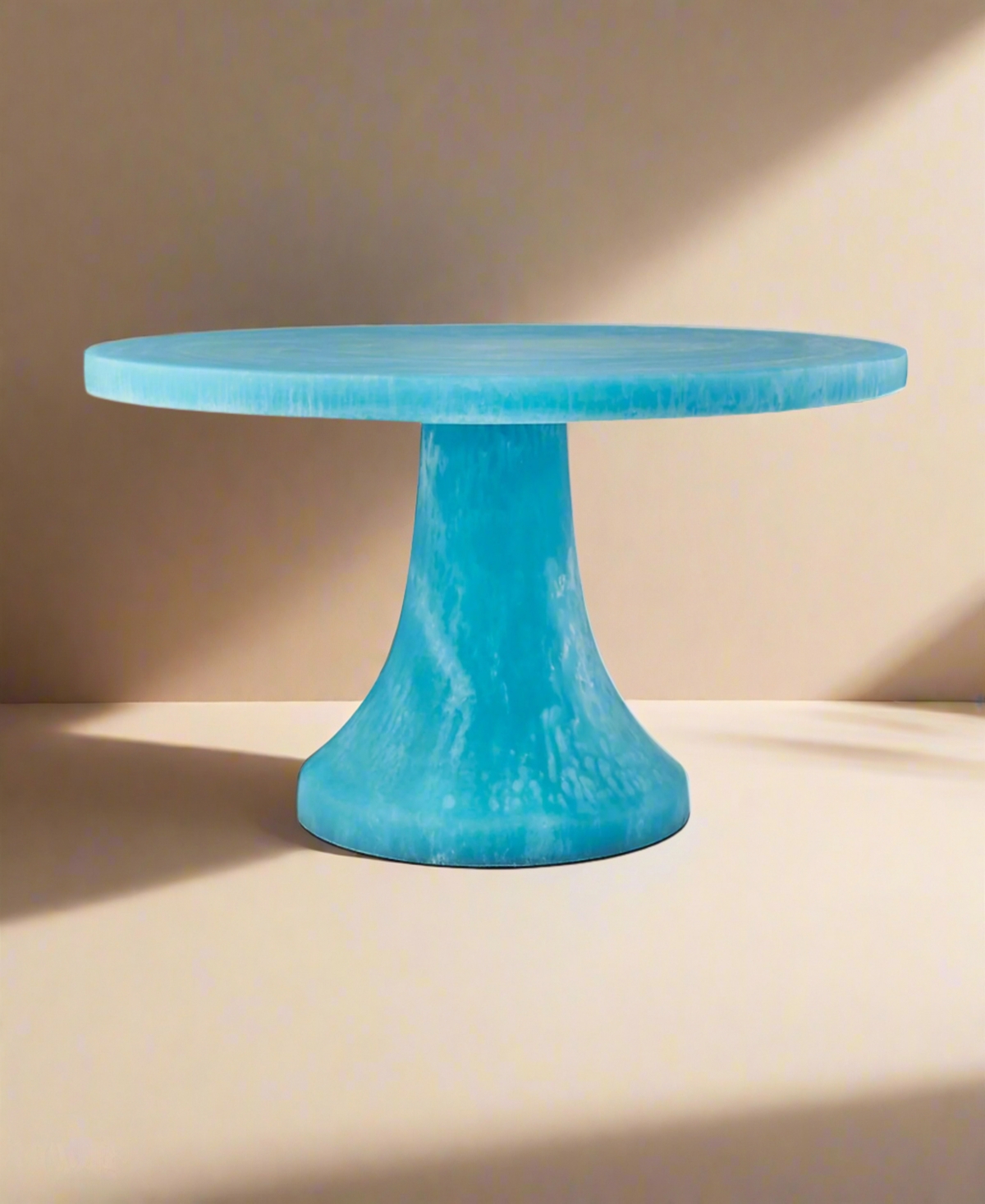 Godinger Lucente Resin Cake Stand In Blue
