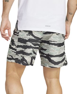 Men's Regular-Fit Camouflage 7" Training Shorts