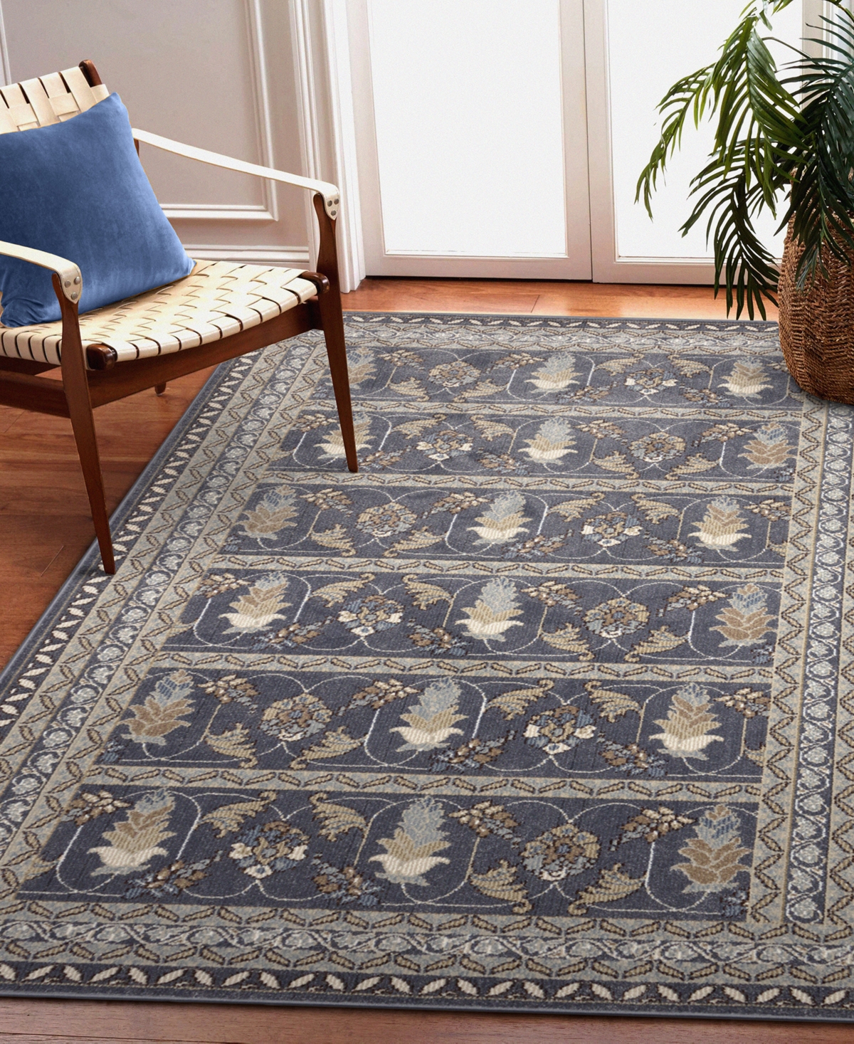 Liora Manne Ariana Sarai 3'3"x4'11" Area Rug In Navy