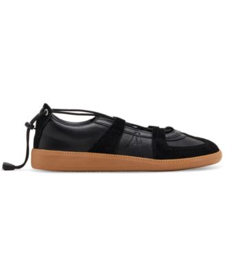 Women's Wander Ballet Lace-Up Sneakers