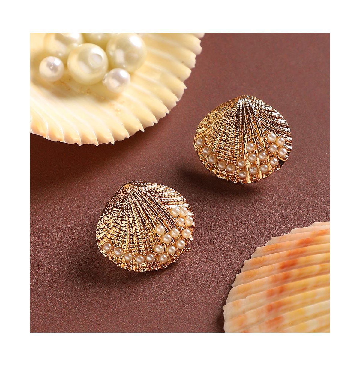 Sohi Pearl Seashell Stud Earrings In Gold