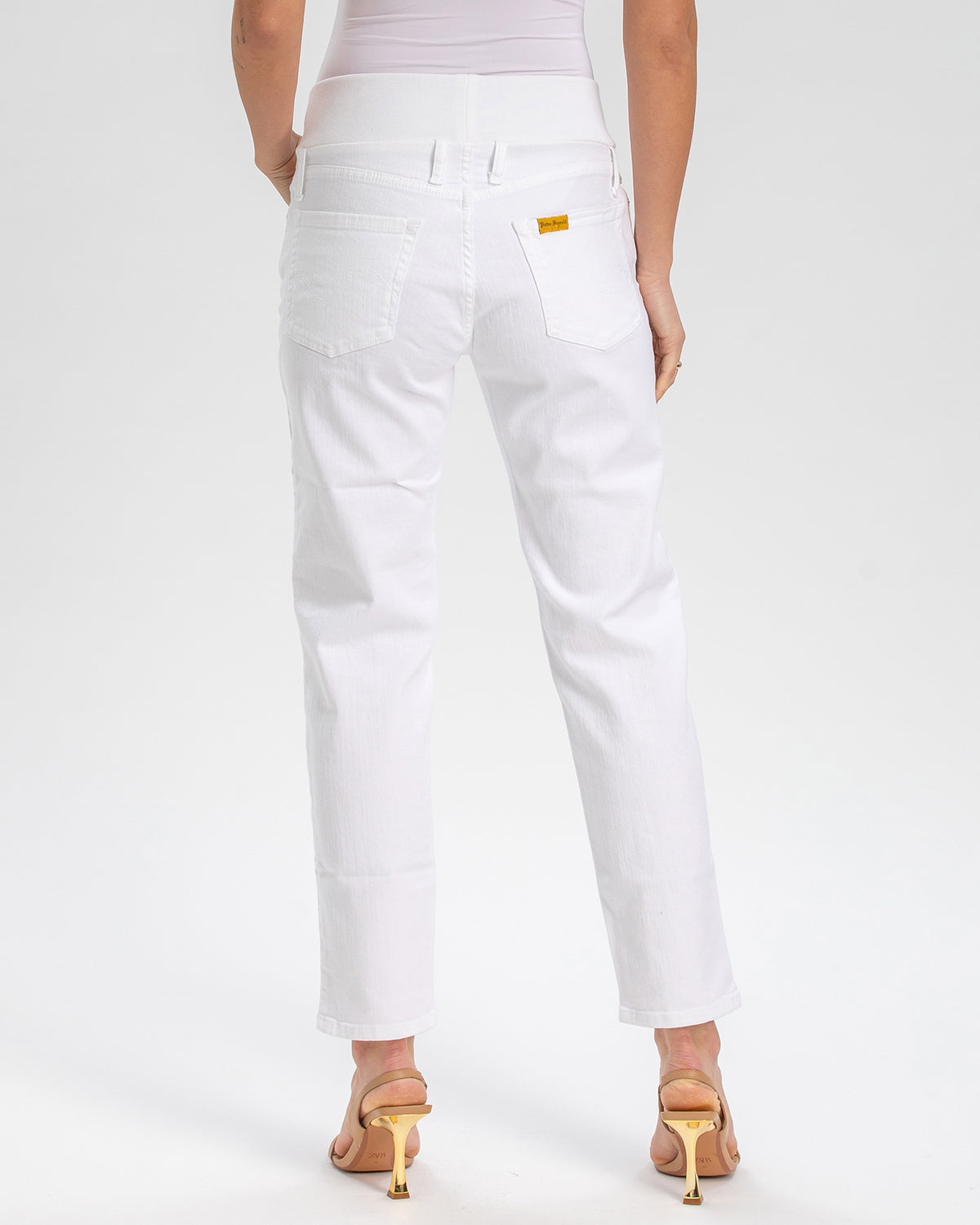 Pietro Brunelli Maternity Maternity Pietro Brunelli Mom Jeans In White