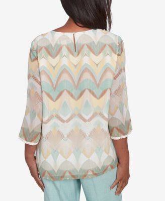 Petite Kensington Gardens Chevron Textured Top