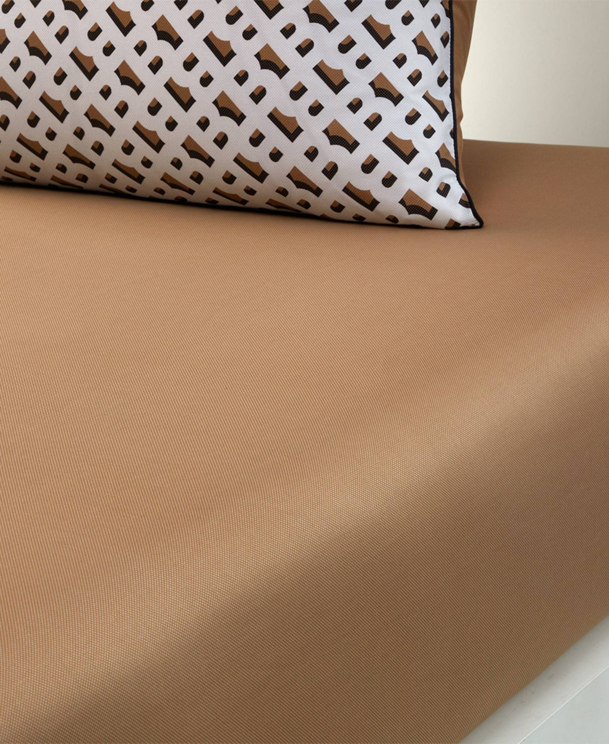 Boss Home By Hugo Boss B Monogram 300 Thread Count Cotton Fitted Sheet, Queen In Brown