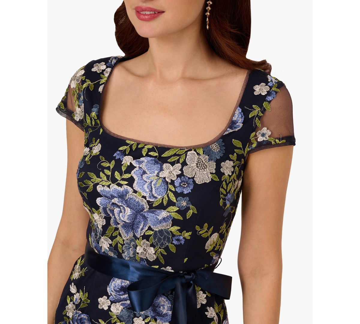ADRIANNA PAPELL WOMEN'S CASCADING FLORAL SHEATH GOWN 